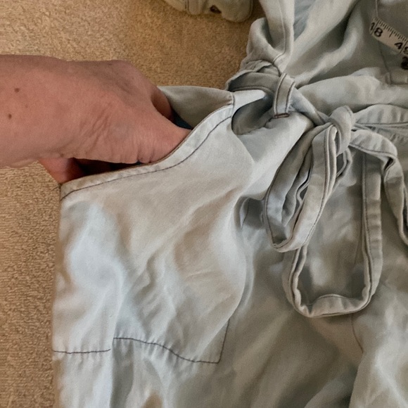 Hello Nite gorgeous fabulous baby blue jumpsuit with lots of pockets - Picture 9 of 15